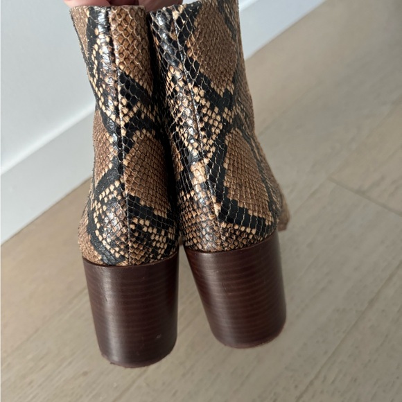 Madewell The Fiona Boot in Snake Embossed Leather - Picture 10 of 13